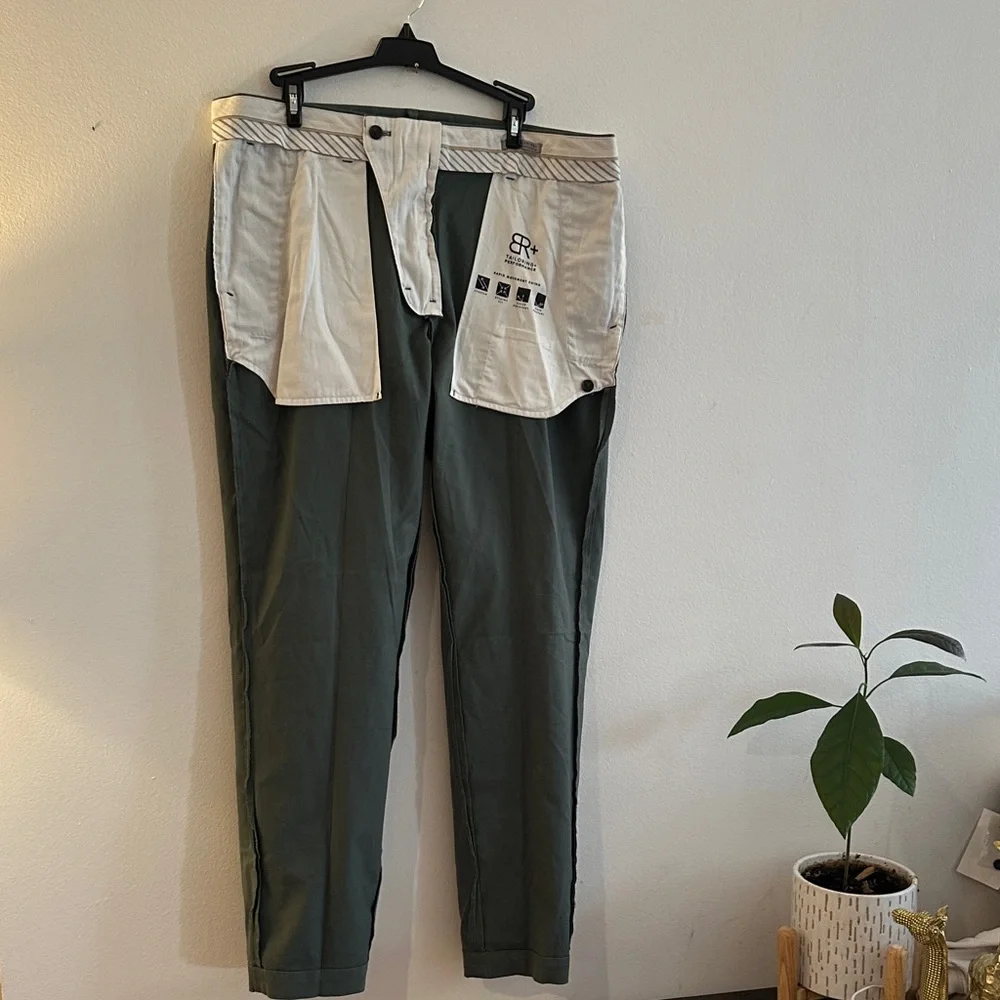 Banana Republic Men's Khakis in Forest Green - Preloved